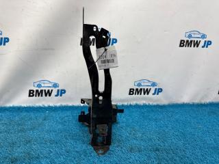 Кронштейн фары правый BMW 1 2015