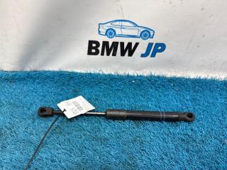 Фото запчасти амортизатор капота BMW 1 2015 контрактная запчасть Запчасть амортизатор капота BMW 1 2015