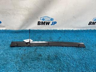 Прижим звукоизоляции щита BMW 5 2012