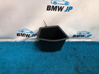 Лоток багажника правый BMW 1 2019