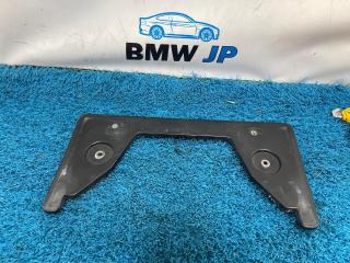 Запчасть площадка номерного знака BMW 3 2013