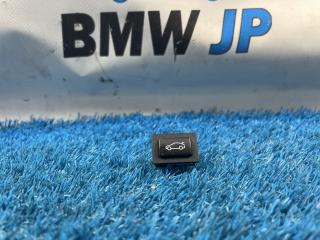 Запчасть кнопка открывания багажника BMW 1 2019