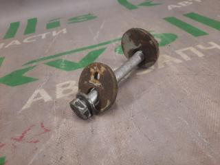 Запчасть болт регулировочный Toyota Hilux Surf 2000