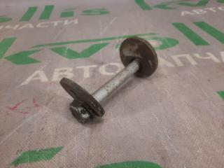 Запчасть болт регулировочный Toyota Hilux Surf 2000