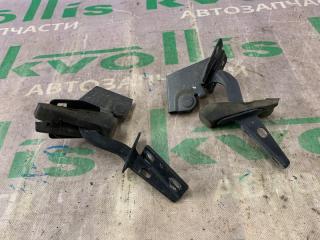 Запчасть крепление капота Jeep Cherokee 2001