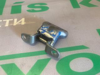 Запчасть кронштейн двери передний правый Toyota Rush 2008