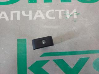 Запчасть кнопка открывания бензобака Land Rover Discovery 2001