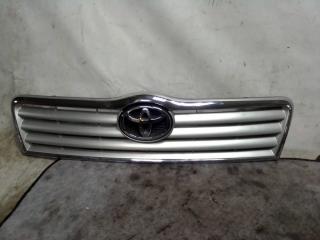 Решетка радиатора Toyota Avensis 2004