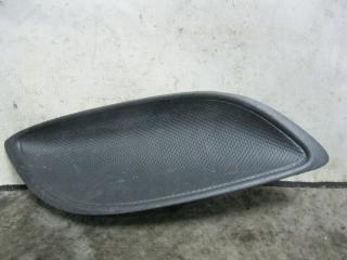 Заглушка бампера передняя правая Toyota Vitz 2007