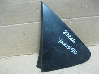 Уголок крыла передний правый Toyota Yaris 2005-2009