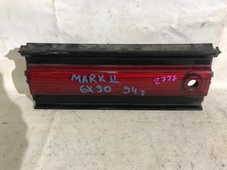 Вставка багажника задняя Toyota Mark II 1992-1996