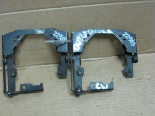 Кронштейн противотуманной фары передний Mitsubishi Outlander 2005-2009