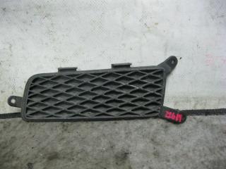 Заглушка бампера передняя левая Mitsubishi Lancer Cedia 2001