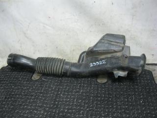 Воздухозаборник Mazda Demio 2003