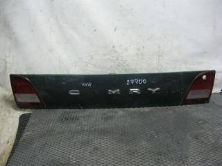 Запчасть вставка багажника Toyota Camry 1995
