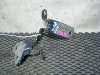 Петля двери передней левой передняя левая Toyota Vitz 2000