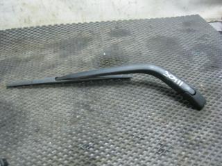 Дворник двери багажника задний Honda Fit 2005