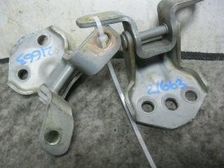Запчасть петля двери передняя левая Mazda MPV 1999-2003