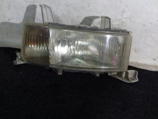 Запчасть фара правая передняя правая Toyota bB 2000-2003