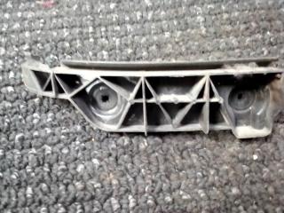 Крепление переднего бампера заднее левое Toyota Corolla Spacio 2001-2007