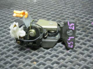 Замок двери багажника Mazda Demio 1996-2003