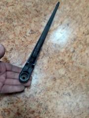 Дворник двери багажника Pontiac Vibe ZZE136 1ZZFE Дворник двери багажника Pontiac Vibe ZZE136 1ZZFE
