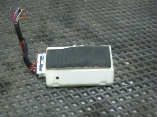 Блок управления дверьми Nissan Cefiro 1999