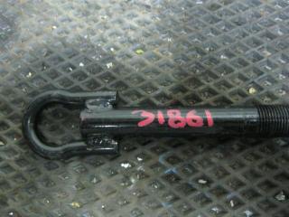 Крюк буксировочный Toyota SPADE