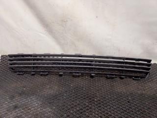 Решетка в бампер Toyota Avensis 2004