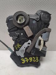 Замок двери передней правой передний правый Toyota Probox 2005