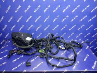 Коса под капотом VOLKSWAGEN TOUAREG 2006