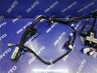 Коса двери передняя левая QX56 2010 Z62 VK56VD Коса двери передняя левая QX56 2010 Z62 VK56VD
