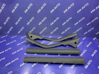 Запчасть накладка на порог салона FORD KUGA 2012