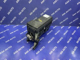 Блок предохранителей под капотом TOYOTA KLUGER V 2003