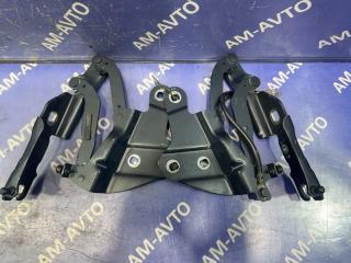 Петля капота BMW X1 2013 контрактная Петля капота BMW X1 2013