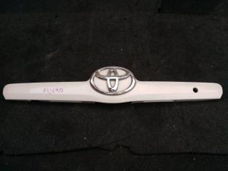 Накладка крышки багажника Toyota Camry