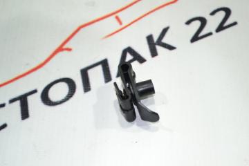 Запчасть крепление подкрылка Toyota Spacio 2001