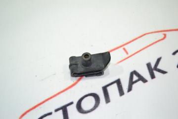 Запчасть крепление подкрылка Toyota Corolla 2002
