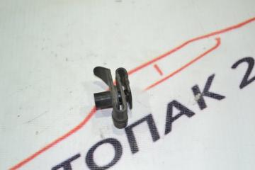 Запчасть крепление подкрылка Toyota Runx 2002