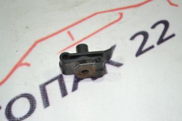 Запчасть крепление подкрылка Toyota Corolla 2000-2006