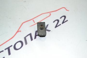 Запчасть крепление подкрылка Toyota Corolla 2002