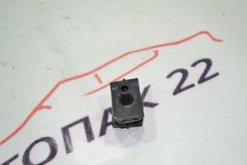 Запчасть крепление подкрылка Toyota Corolla 2000-2006