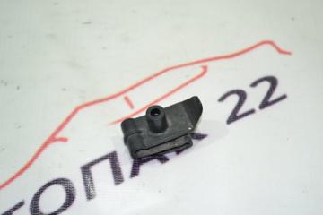 Запчасть крепление подкрылка Toyota Corolla 2000-2006