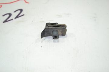 Запчасть крепление подкрылка Toyota Runx 2001