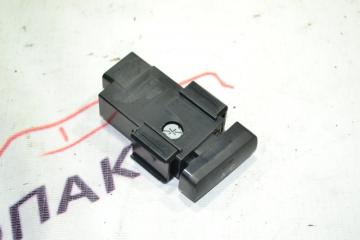 Кнопка включения кондиционера Toyota Corolla 2001 контрактная Кнопка включения кондиционера Toyota Corolla 2001