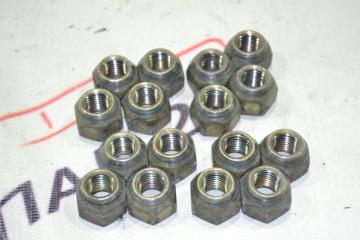 Гайка на колесо Toyota Corolla 2001