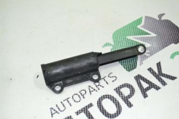 Запчасть амортизатор бардачка Toyota Spacio 2001