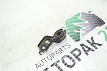 Крепление радиатора охлаждения Toyota Corolla 2003