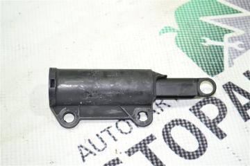 Запчасть амортизатор бардачка Toyota Corolla 2003
