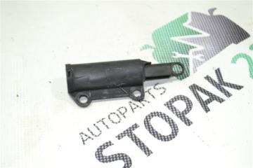 Запчасть амортизатор бардачка Toyota Corolla